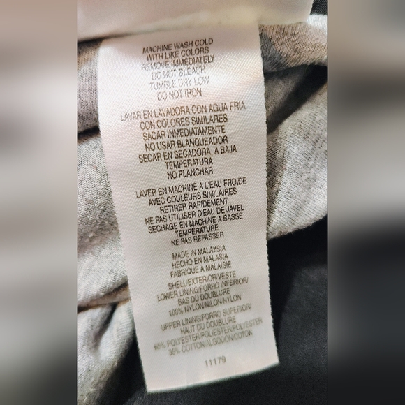 Adidas Vintage Men's Black Windbreaker with White Stripes. - Picture 6 of 12